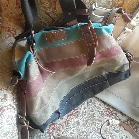 Bundle Of Purses - Picture 4 of 8